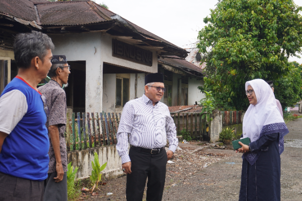 Kunjungan Direktur, Pengurus dan Pengawas ke Balai kesehatan Ibnu Sina Kapar untuk meninjau kembali perencanaan kedepannya.