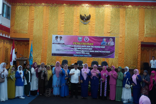 Pengukuhan Ketua Gabungan Organisasi Wanita (GOW) Kab. Pasaman Barat