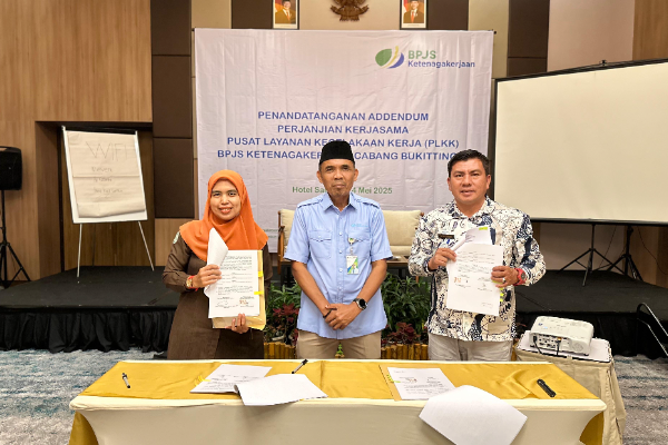 Penandatanganan Addendum Perjanjian Kerja Sama Pusat Layanan Kecelakaan Kerja (PLKK) BPJS Ketenagakerjaan Cabang Bukittinggi